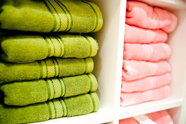 Why Cotton Towels Are Superior to Synthetic Towels : The Better Choice for Indian Homes