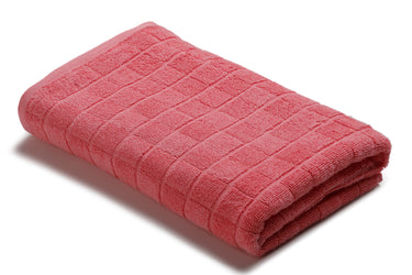 Checkered Charms - Premium Bath Towel (Pink)